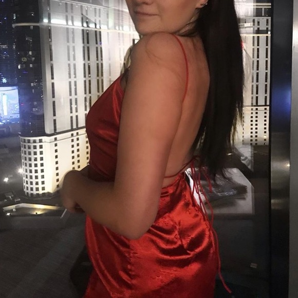 PrettyLittleThing Dresses & Skirts - PRETTYLITTLETHING DRESS